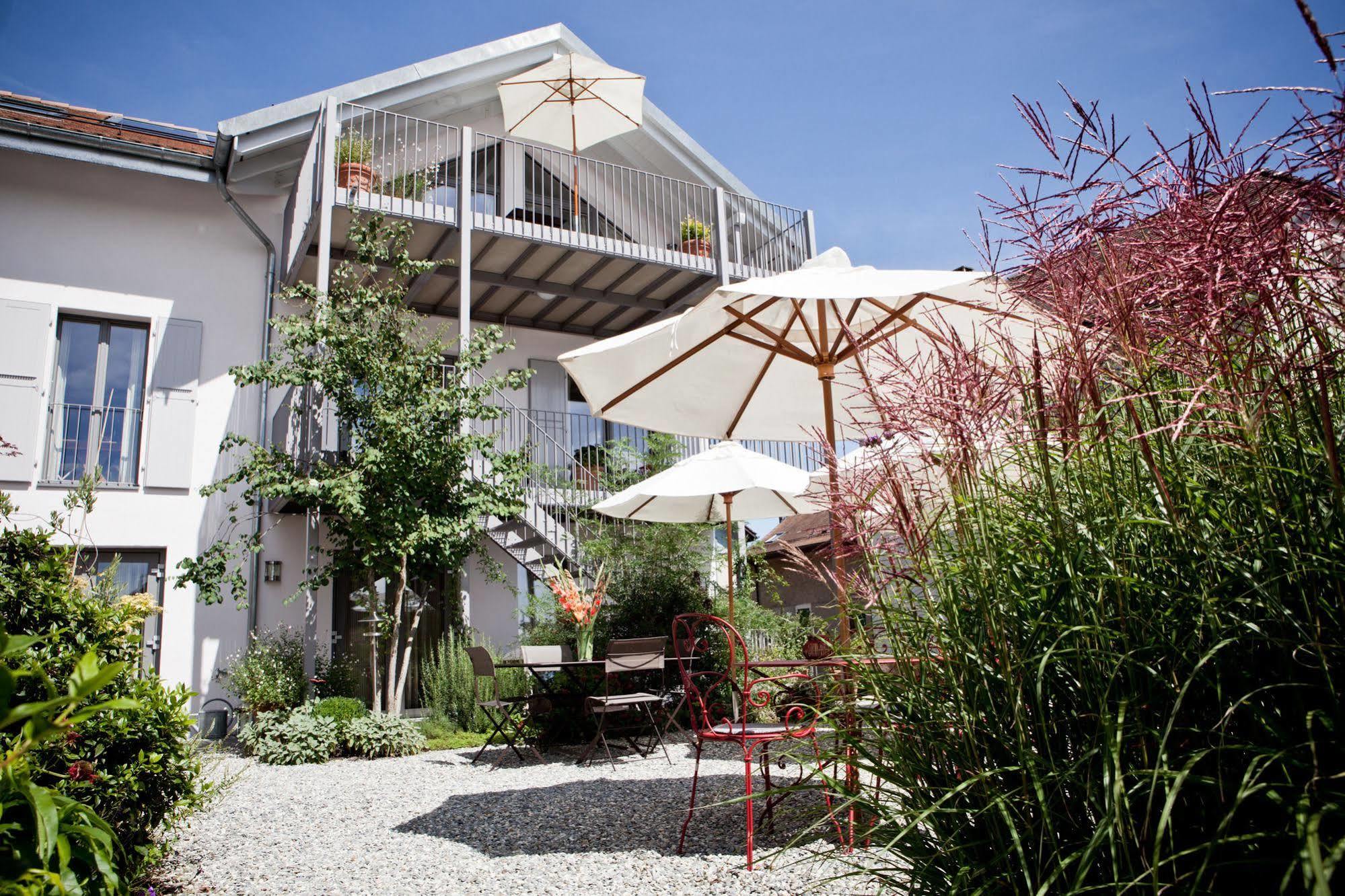 Le Coq Chantant Studios D'Hotes & Boutique Hotel St-Livres Saint-Livres Eksteriør billede